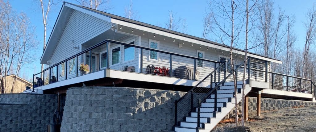 Wrap-around Deck, Aluminum Cable Railing